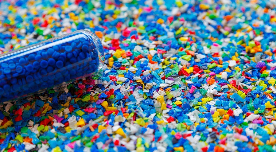 Recycled plastic flakes.