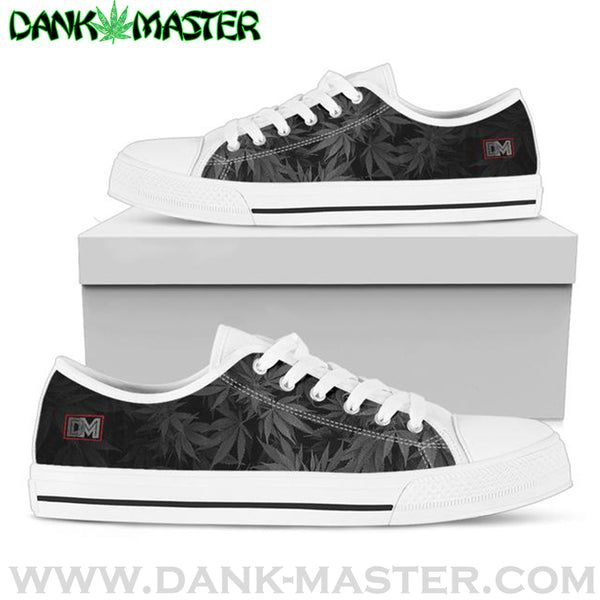 https://www.masterdank.com/collections/shoes/products/men-black?variant=8788380418099