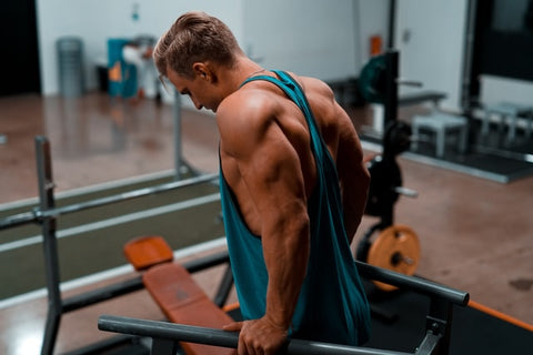 Should You Train Chest And Triceps Together? (Yes, Here's How) – Fitbod