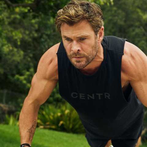 chris hemsworth muscle