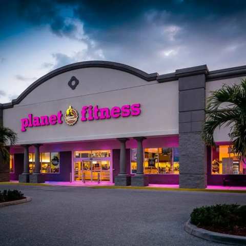 la fitness vs planet fitness reddit