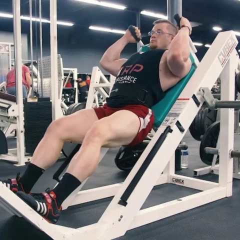 machine hack squats