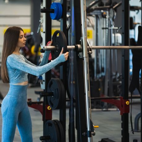 shoulder press on smith machine