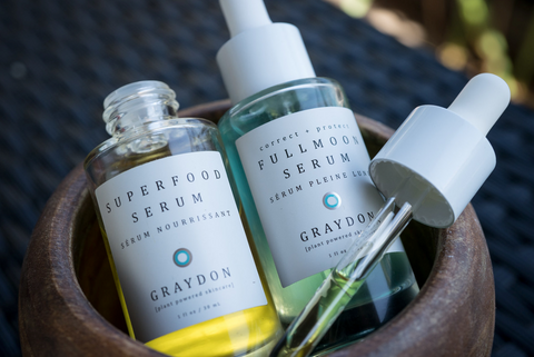 Superfood Serum and Fullmoon Serum in a bowl