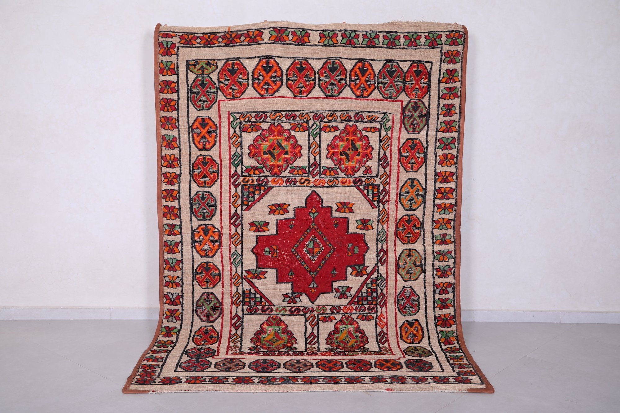 Moroccan hassira rug
