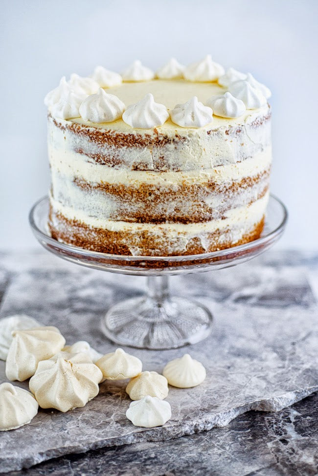 Gingerbread cake with cinnamon cream cheese frosting