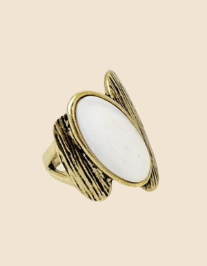 Ring Antique Oval White Shell Inlay