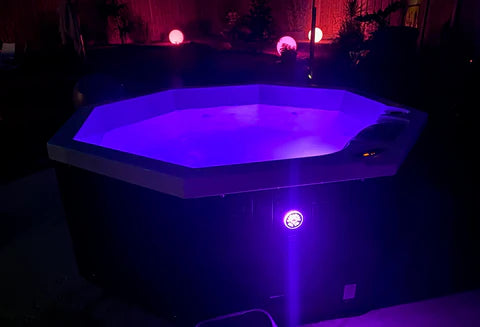 Ex-Display/Demo Muskoka 6-Person Patio Spa