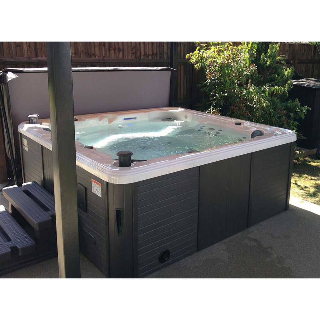 Toronto 44-Jet 5-6 Person Hot tub (Demo) 1 pump | Hot tubs, swim spas ...