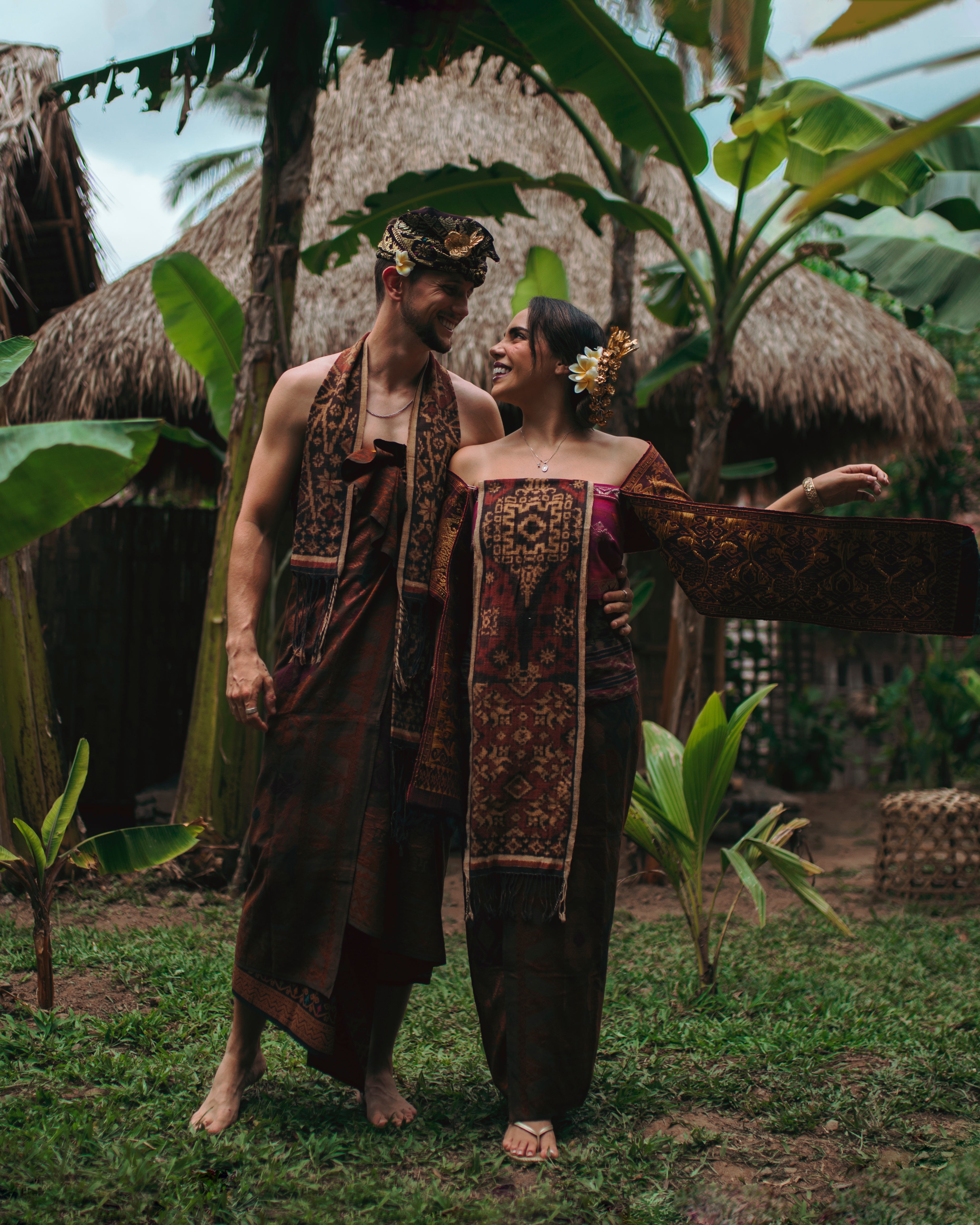 Lost LeBlanc and What The Chic in traditional Balinese dress at Samara Living, Bali