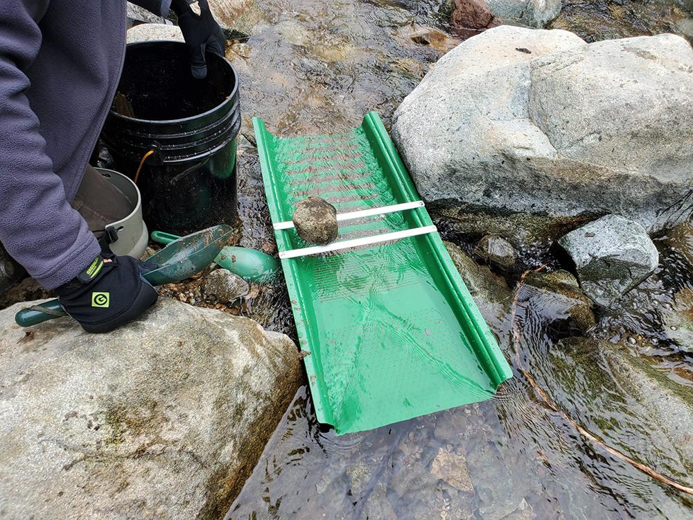 Bedrock Gold Mining Prospecting Kit with Micro Sluice Box