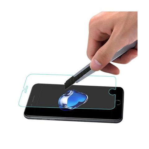 Screen Protector Protects Against Scratches and Even Cuts