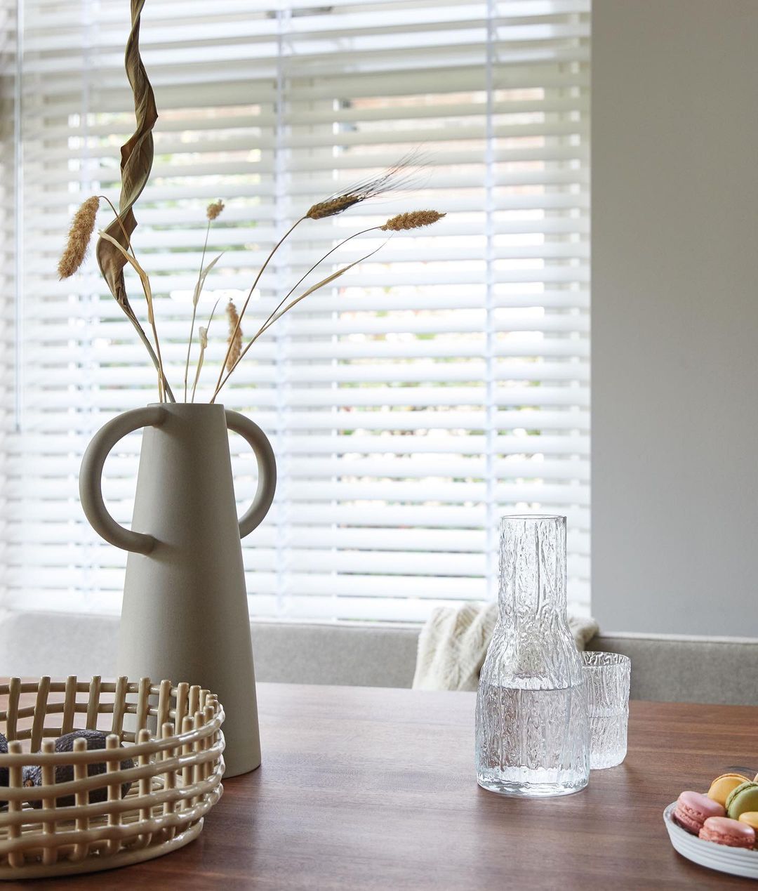 Faux Wood Blinds: The Art of Emulation