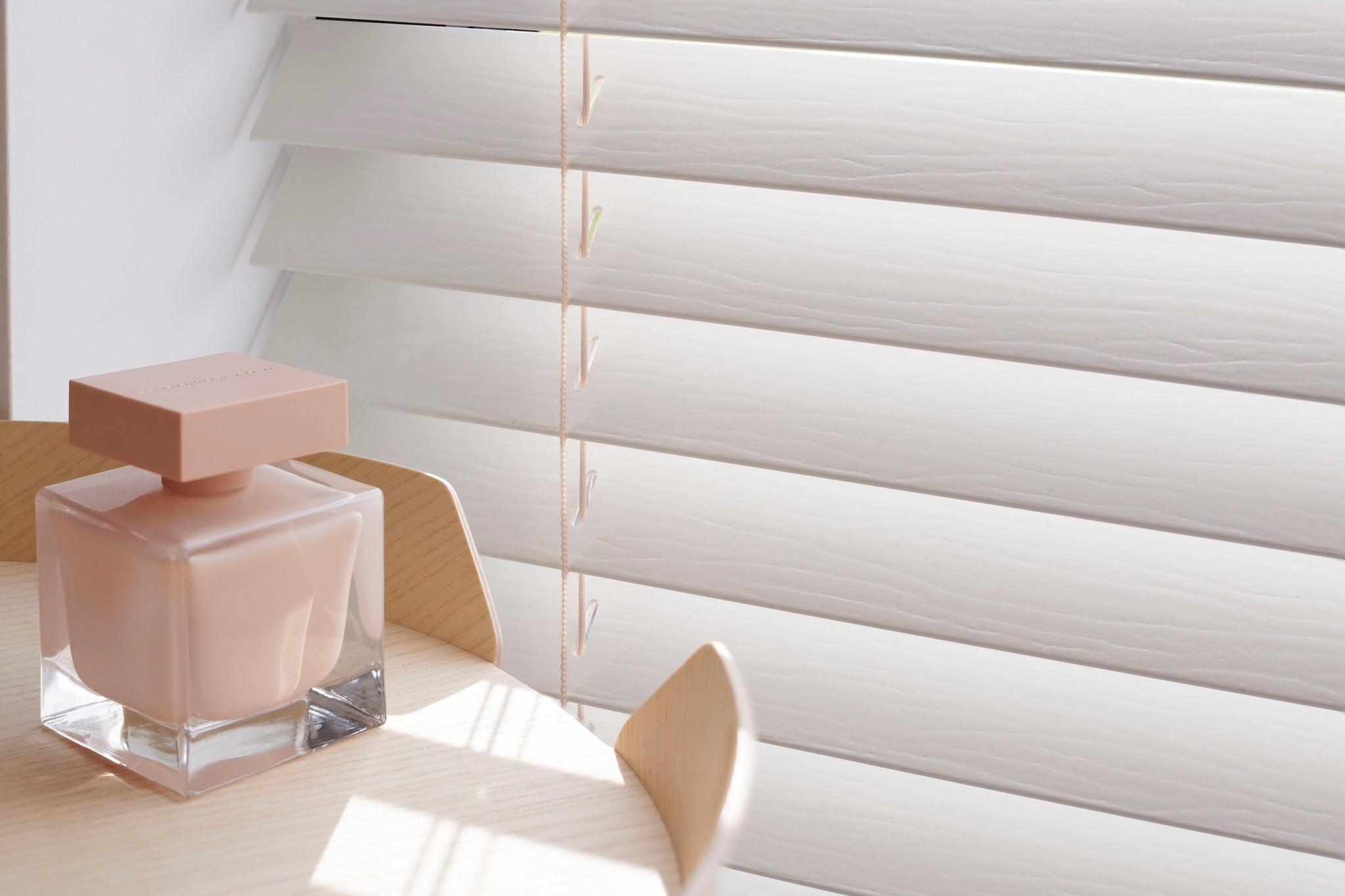 Benefits of Faux Wood Blinds