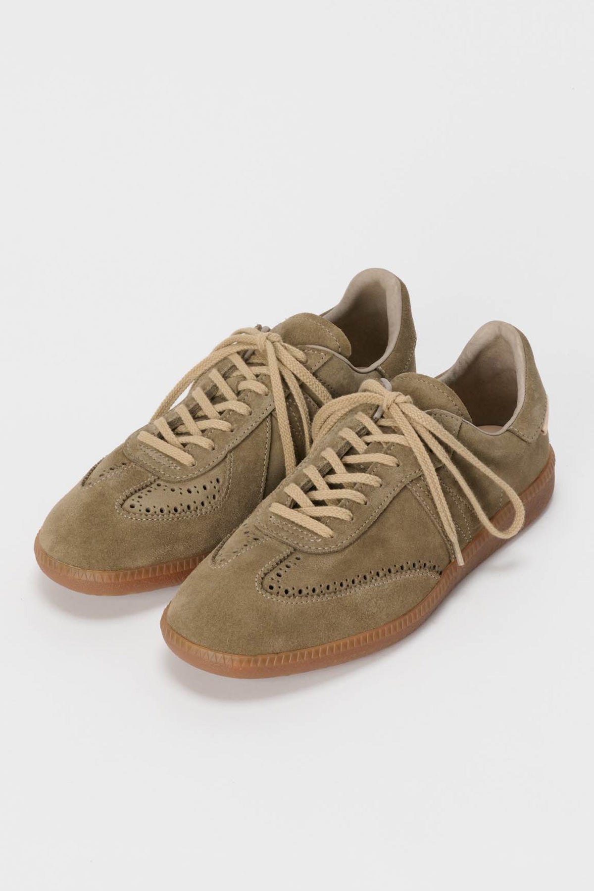 Hender scheme citizen trainer-