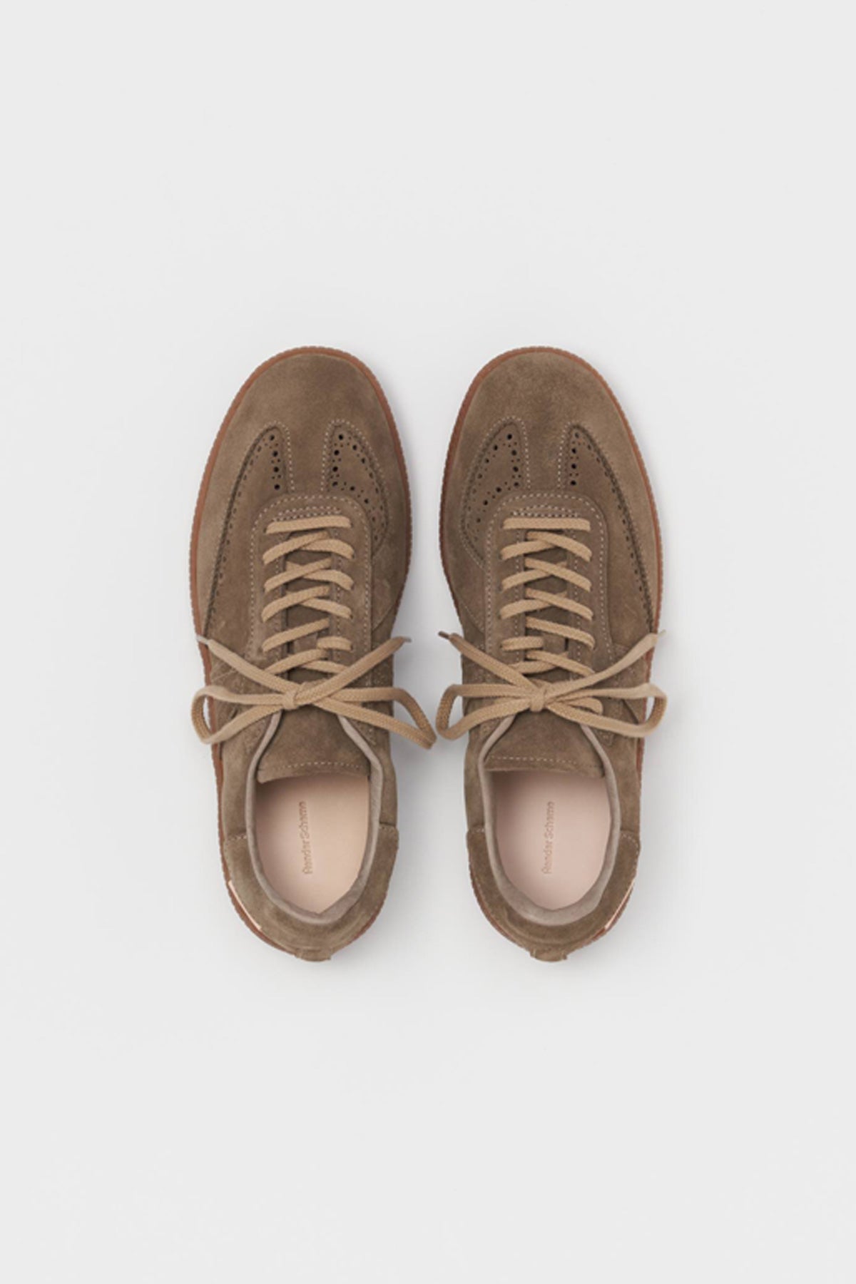 Hender scheme citizen trainer-