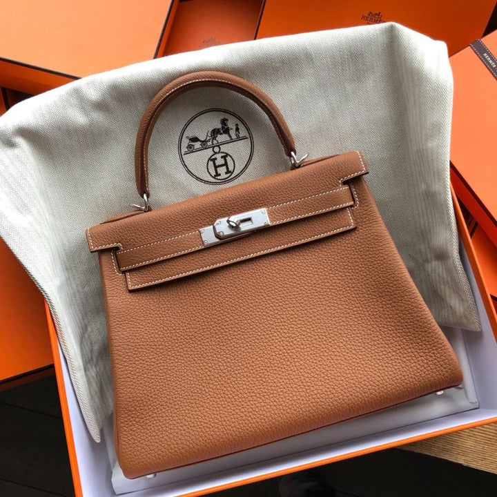 Hermès Kelly 28 Gold Togo Gold Hardware GHW