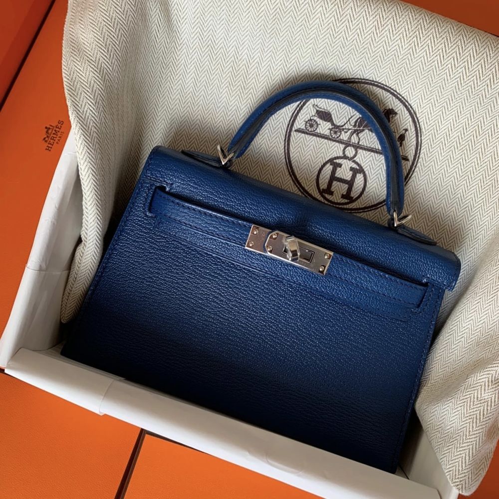 hermes kelly 20 bag in chevre