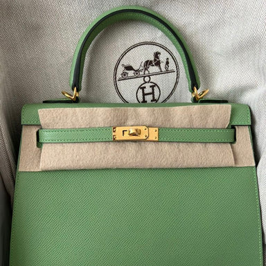Hermès Kelly 25 Rouge Sellier Epsom With Gold Hardware - AG Concierge Fzco