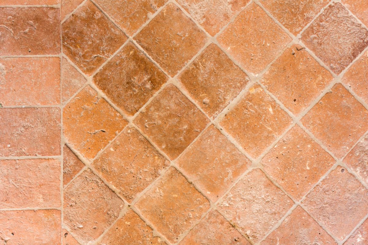 What Color Goes With Terracotta Tiles?