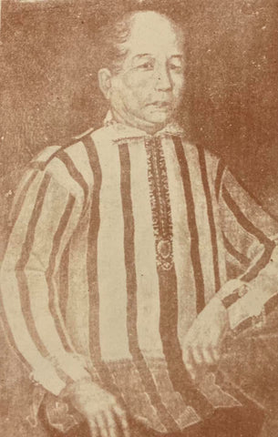 Photo of an early 19th century portrait painting of a man in his striped baro cerrada version of the Barong Tagalog. From Visitacion R. de la Torre’s The Barong Tagalog: The Philippines’ National Wear (1986).