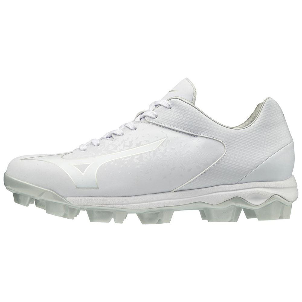 women's molded cleats