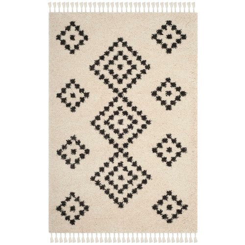 Apsel Black/Beige Area Rug 4' x 6'