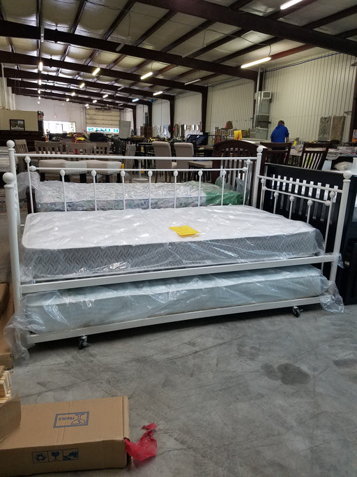 Daybed With 2 Mattresses