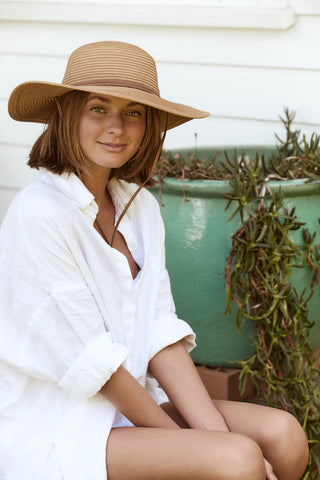 How To Wear A Floppy Hat and Really Pull It Off – Conner Hats