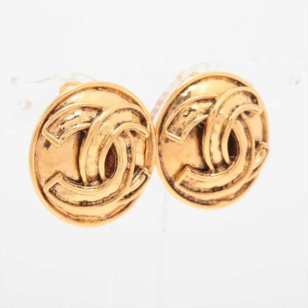 Chanel Vintage CC Round Clip On Earrings (Costume Jewellery) - THE PURSE  AFFAIR