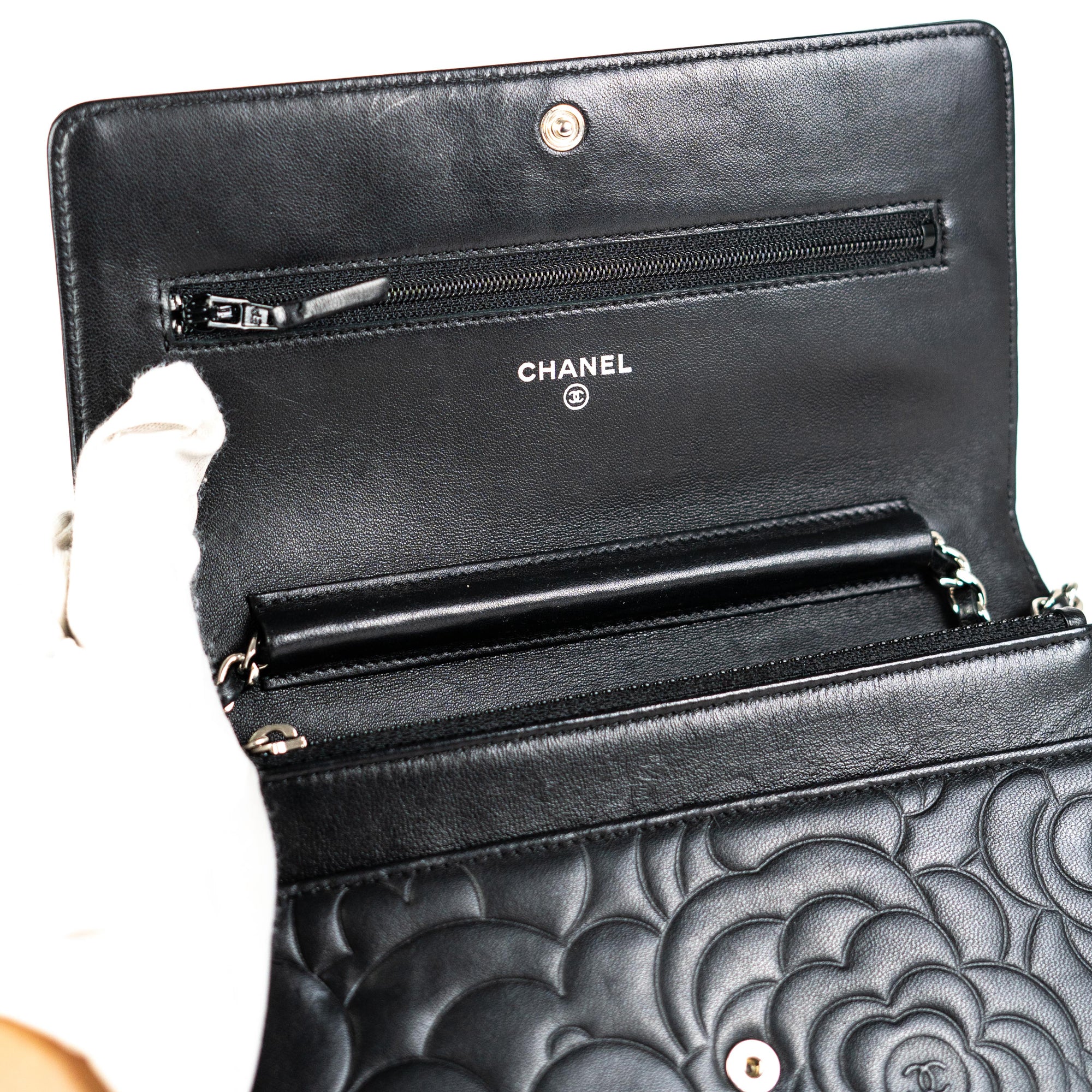 chanel wallet flower