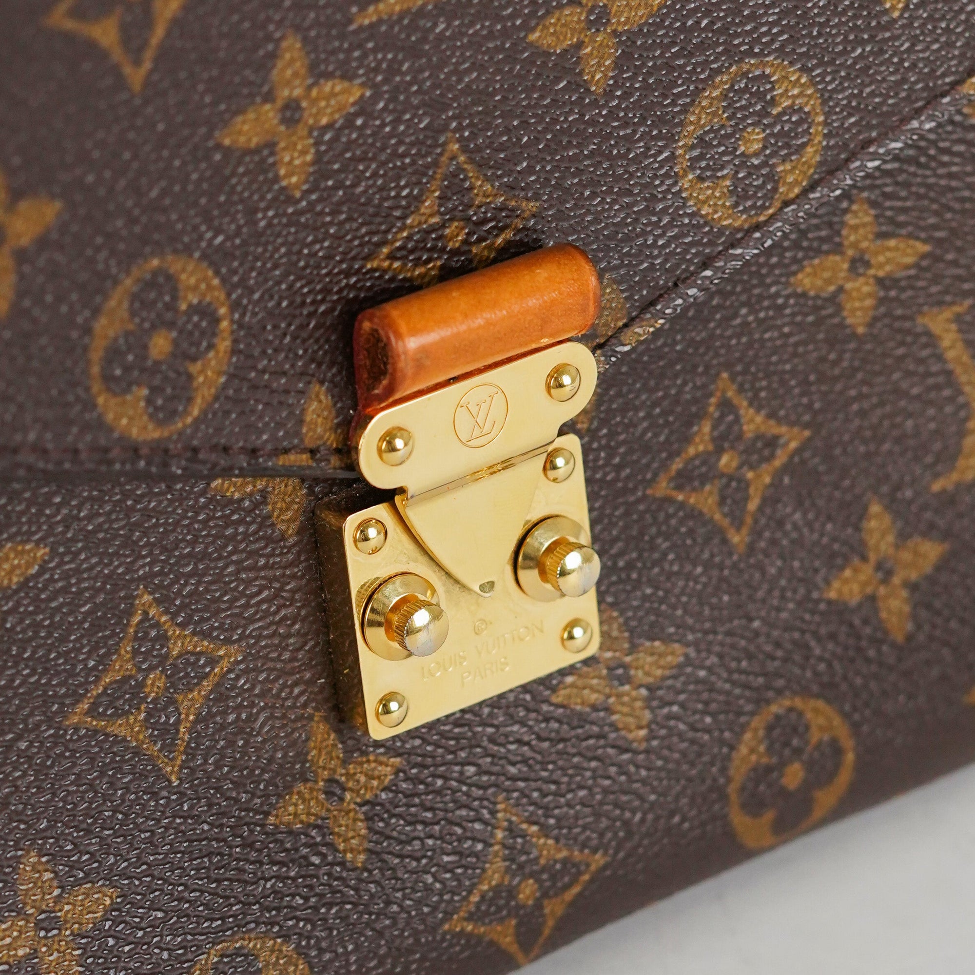 LV Pochette Metis East West Crossbody Bag (Monogram Reverse