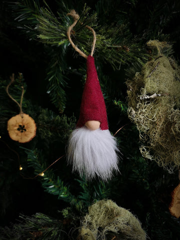 Natural Yule Decor For Your Home