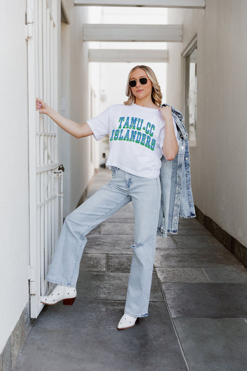 TEXAS A&M-CORPUS CHRISTI ISLANDERS Claim To Fame Boxy-Fit Crop Tee