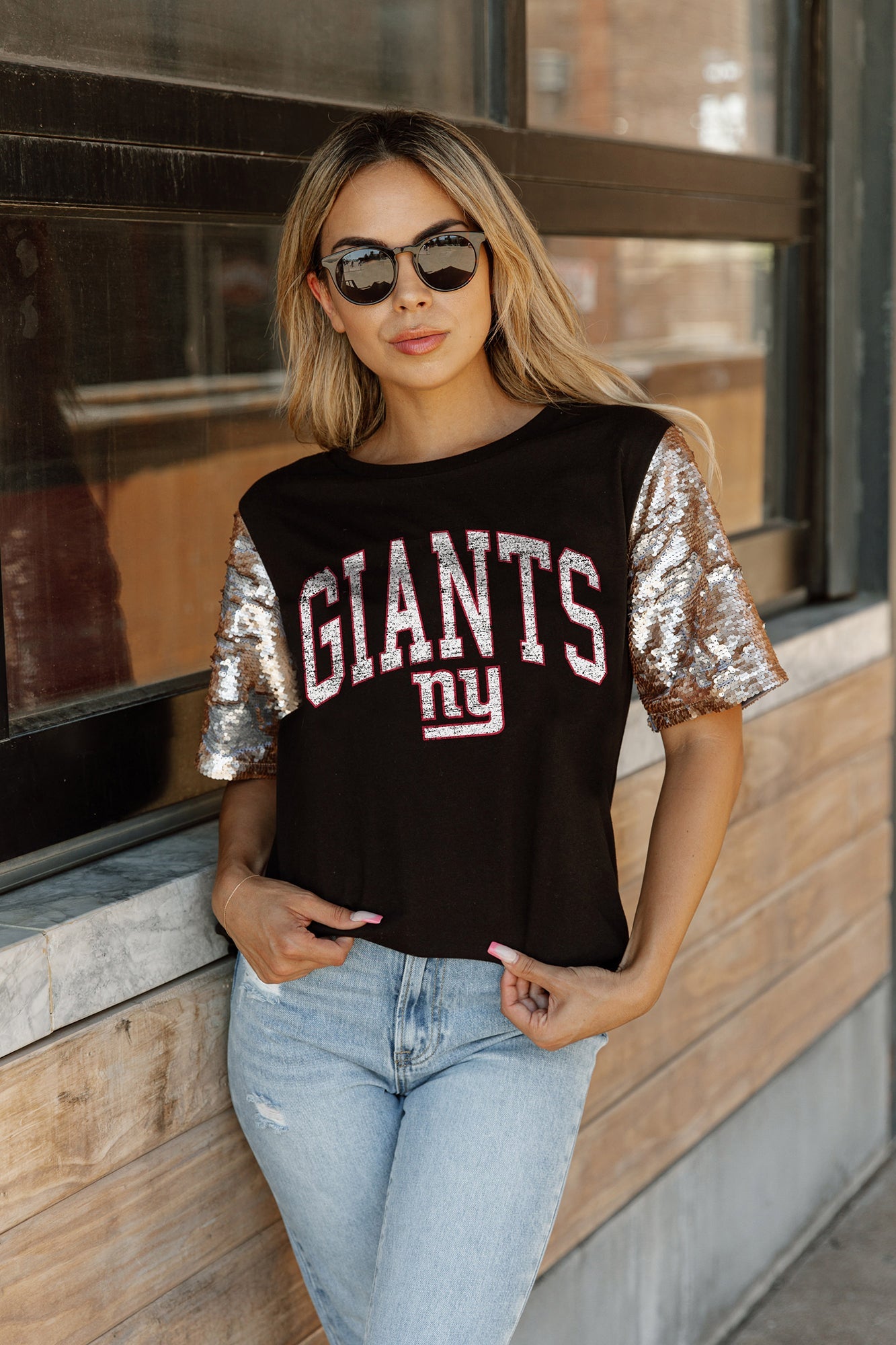 NEW YORK GIANTS GL SHORT SLEEVE TOP WITH LINED FLIP-SEQUIN