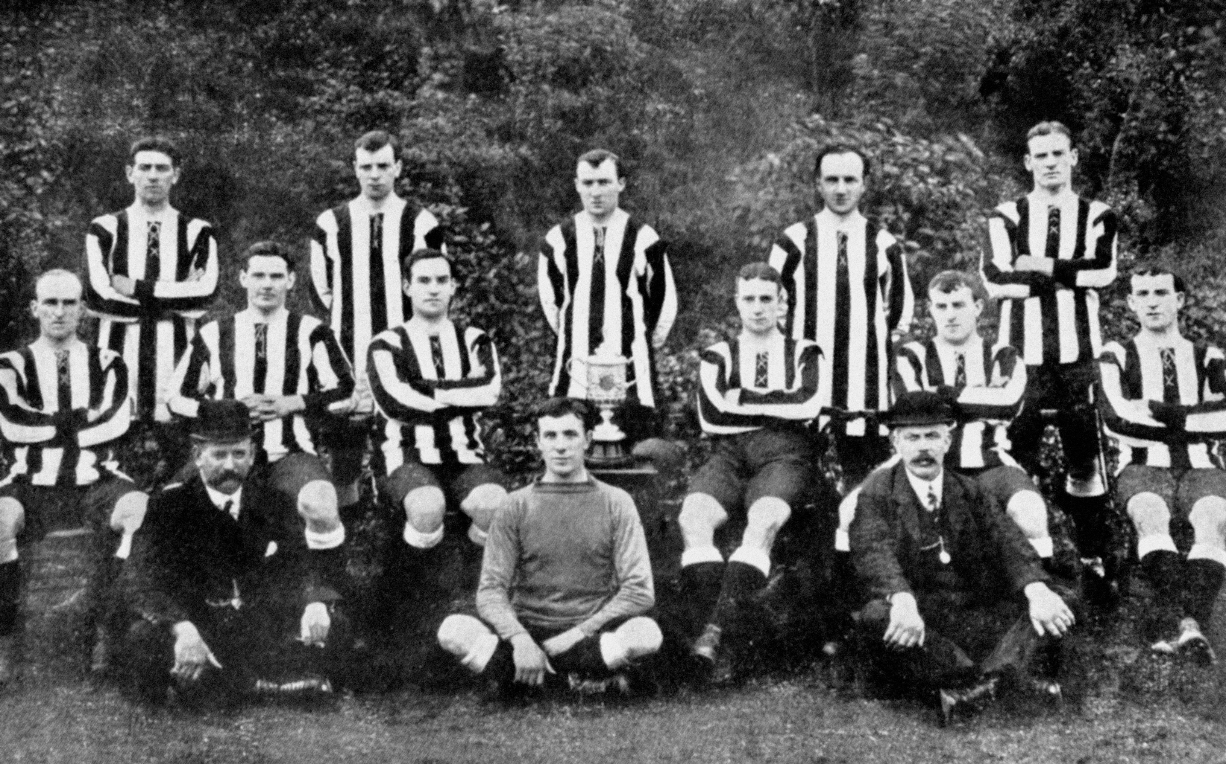 Newcastle United with the 1910 FA Cup