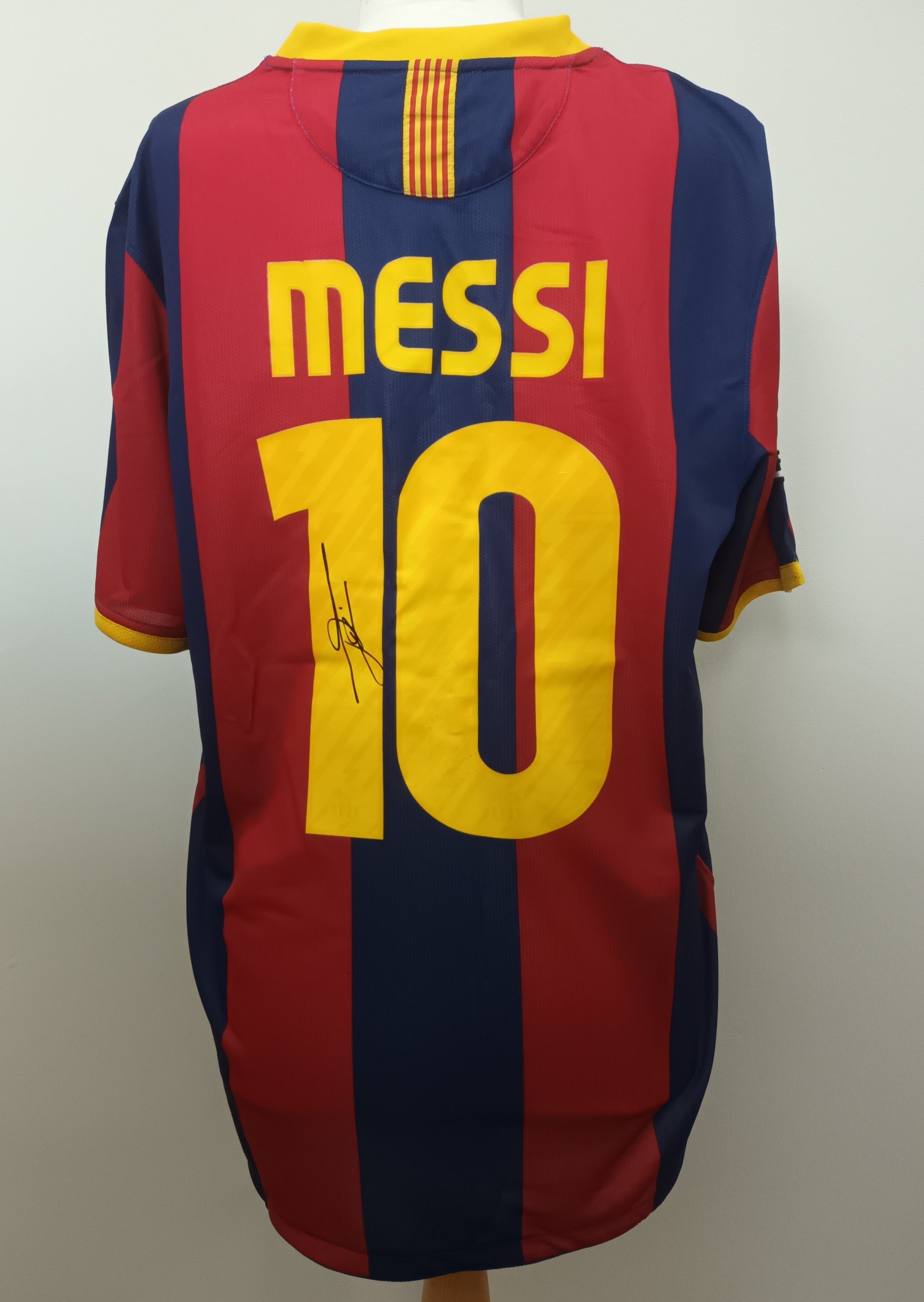 Lionel Messi signed Barcelona shirt