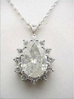 Ladies diamond pendant 
