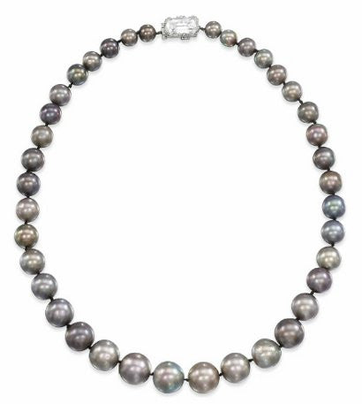 Cowdray pearl necklace 