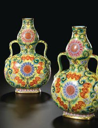 Qianlong double gourd vases 