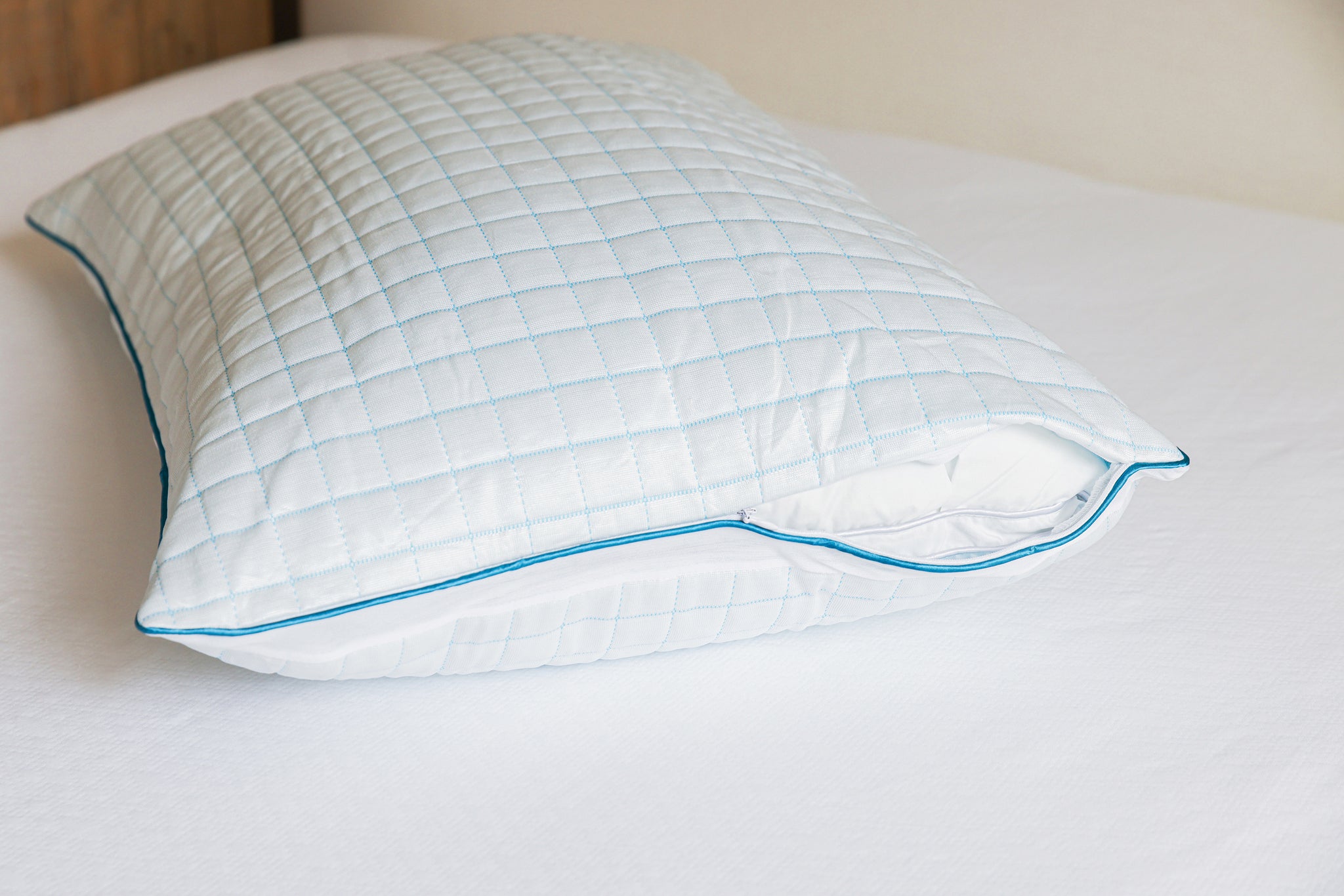 Jumbo Cooling Pillow Protector