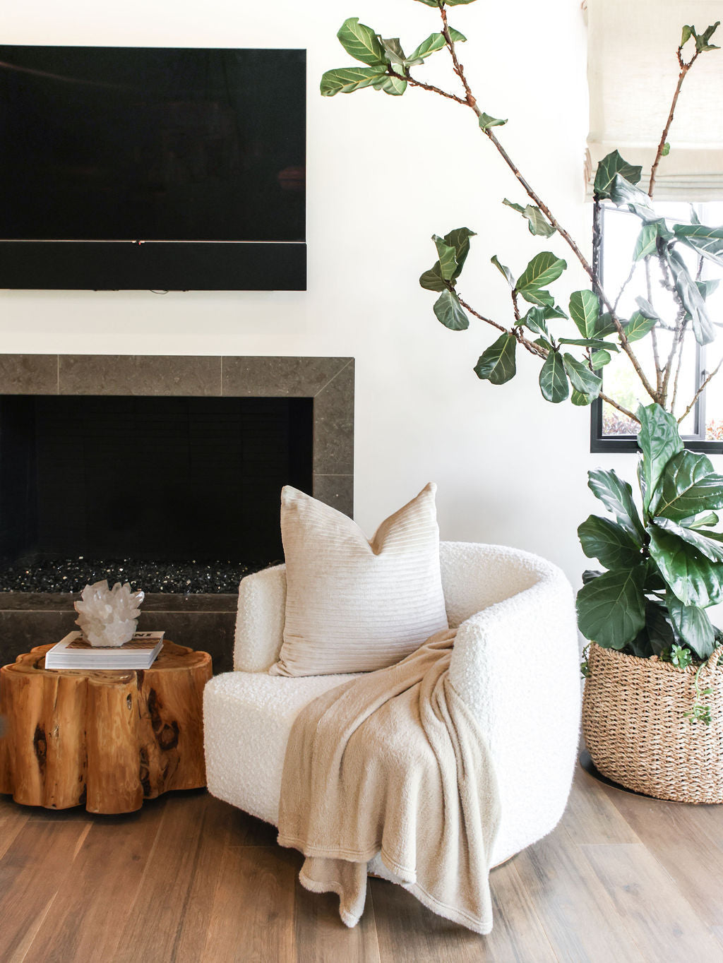 Reading nook with soft blanket and chair