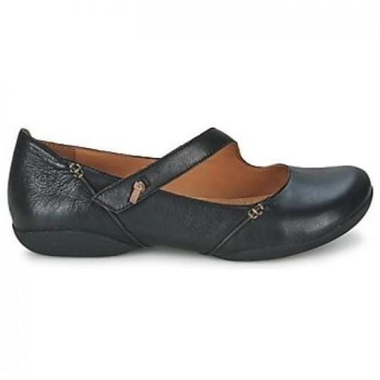 clarks felicia plum black