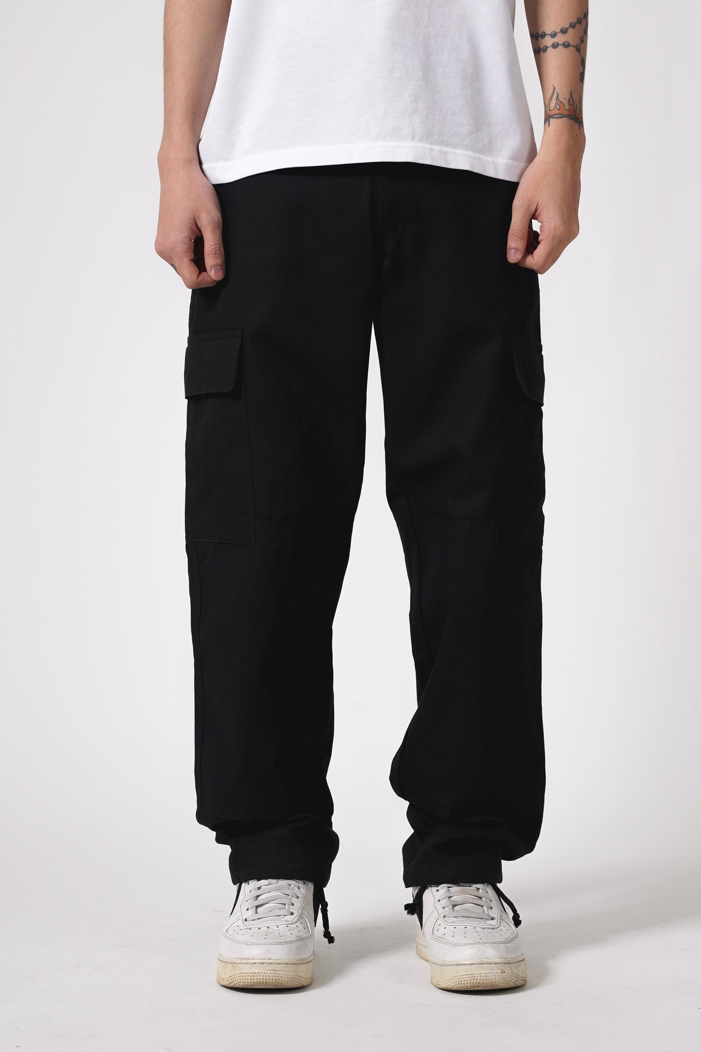 CLASSIC CARGO PANTS IN JET BLACK – Haute Stuff Original