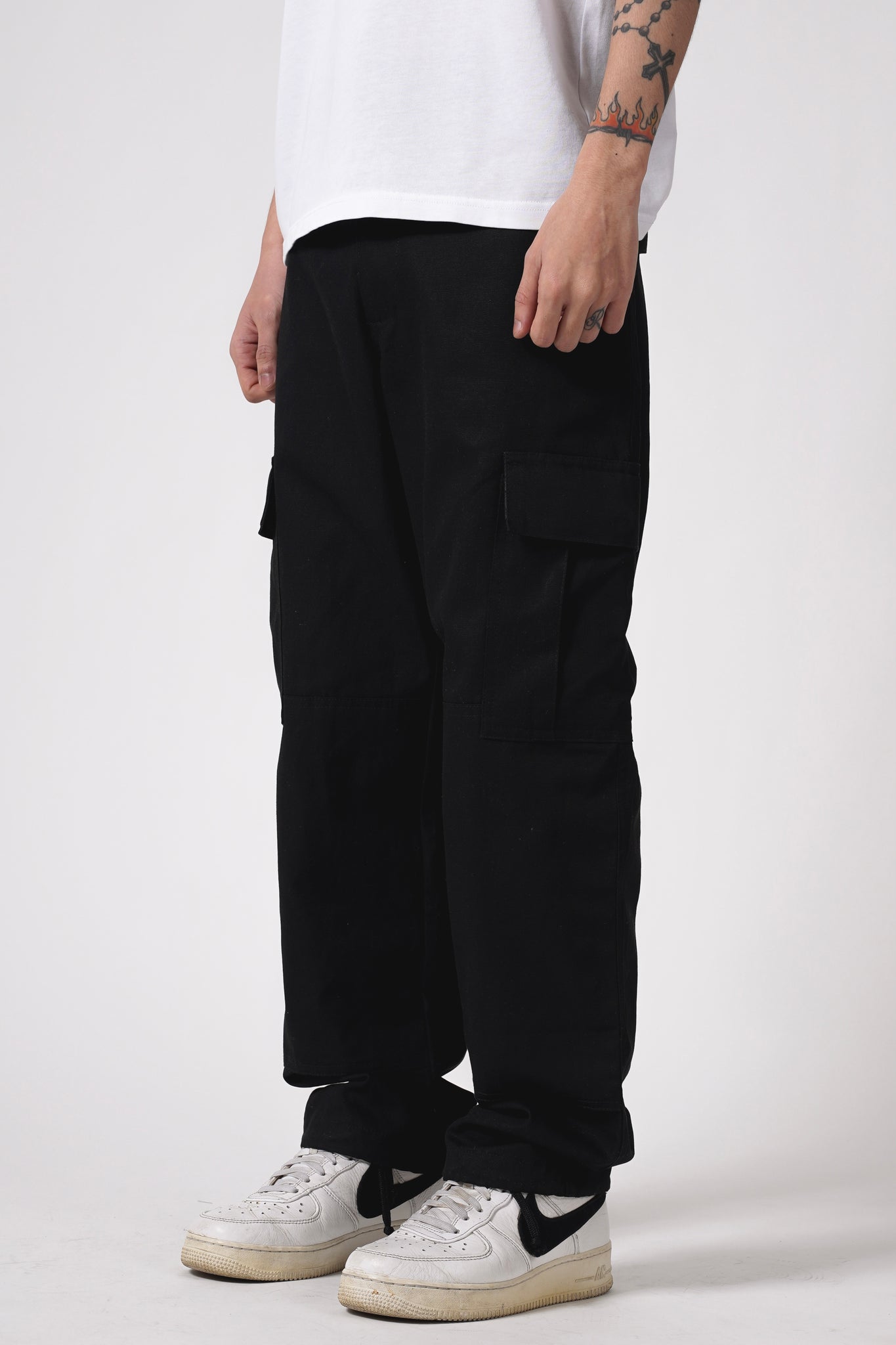 CLASSIC CARGO PANTS IN JET BLACK – Haute Stuff Original