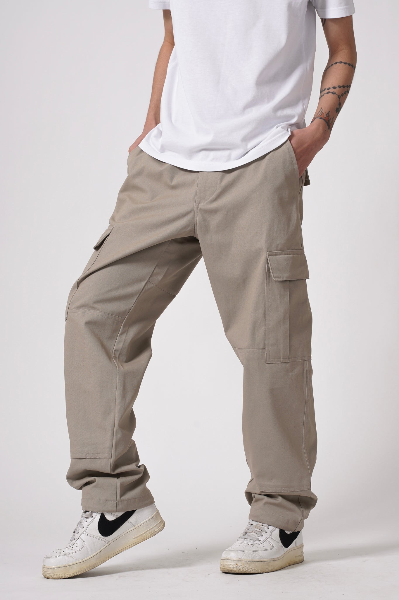 CLASSIC CARGO PANTS IN STONE – Haute Stuff Original