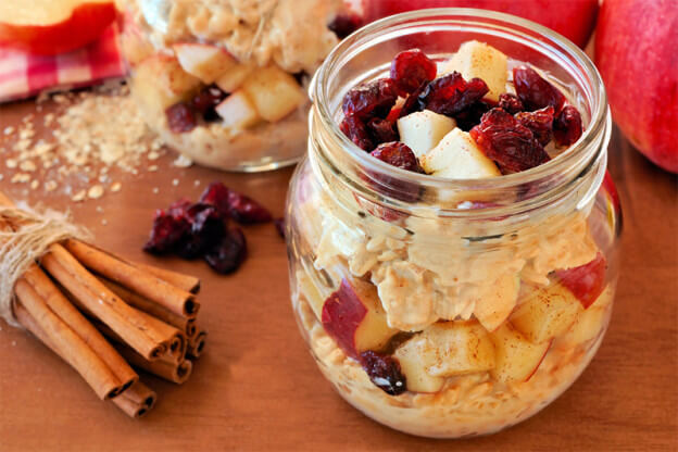 apple pie oatmeal, protein oatmeal, proats, chia seeds