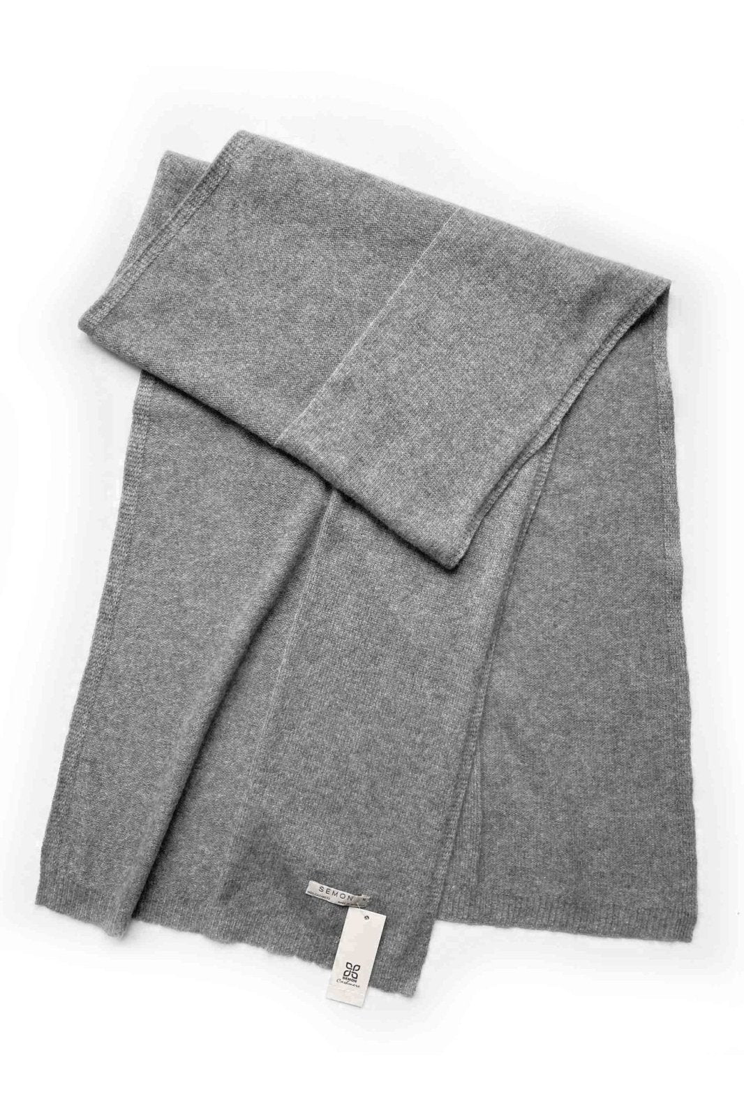 Women's and men's grey cashmere scarf – SEMON Cashmere