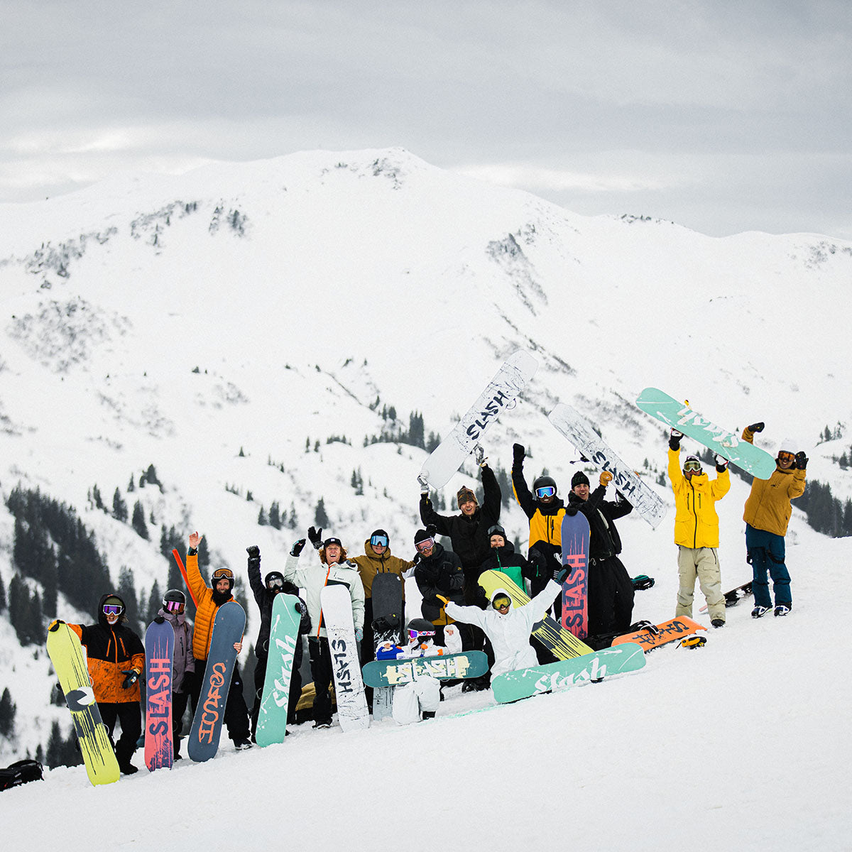 Slash Vertical Snowboard - Lifestyle