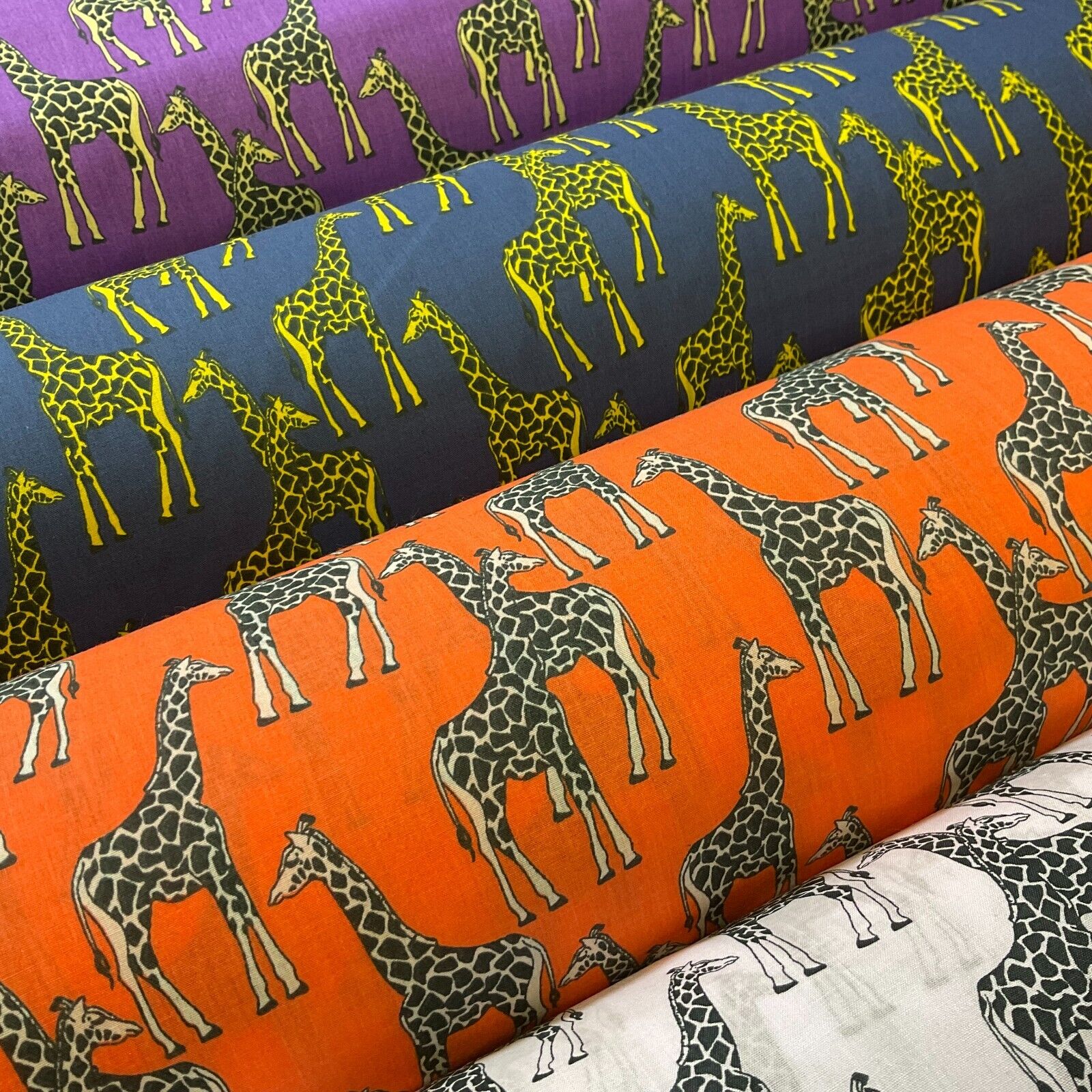 Giraffe Animals bomuld trykt bred M1706 - Midland Textiles